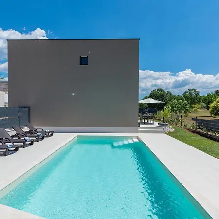 Atena Villa