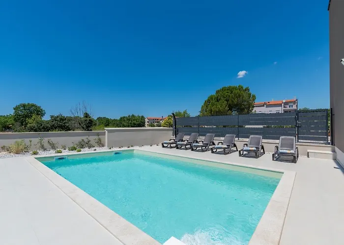 Atena * Πόρετς