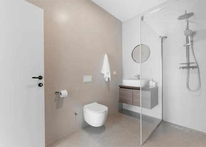 Atena Βίλα Πόρετς